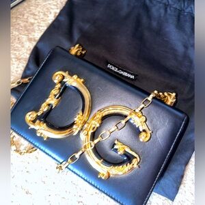 dolce and gabbana medium size shoulder bag